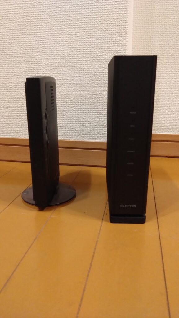新旧ルータ前面